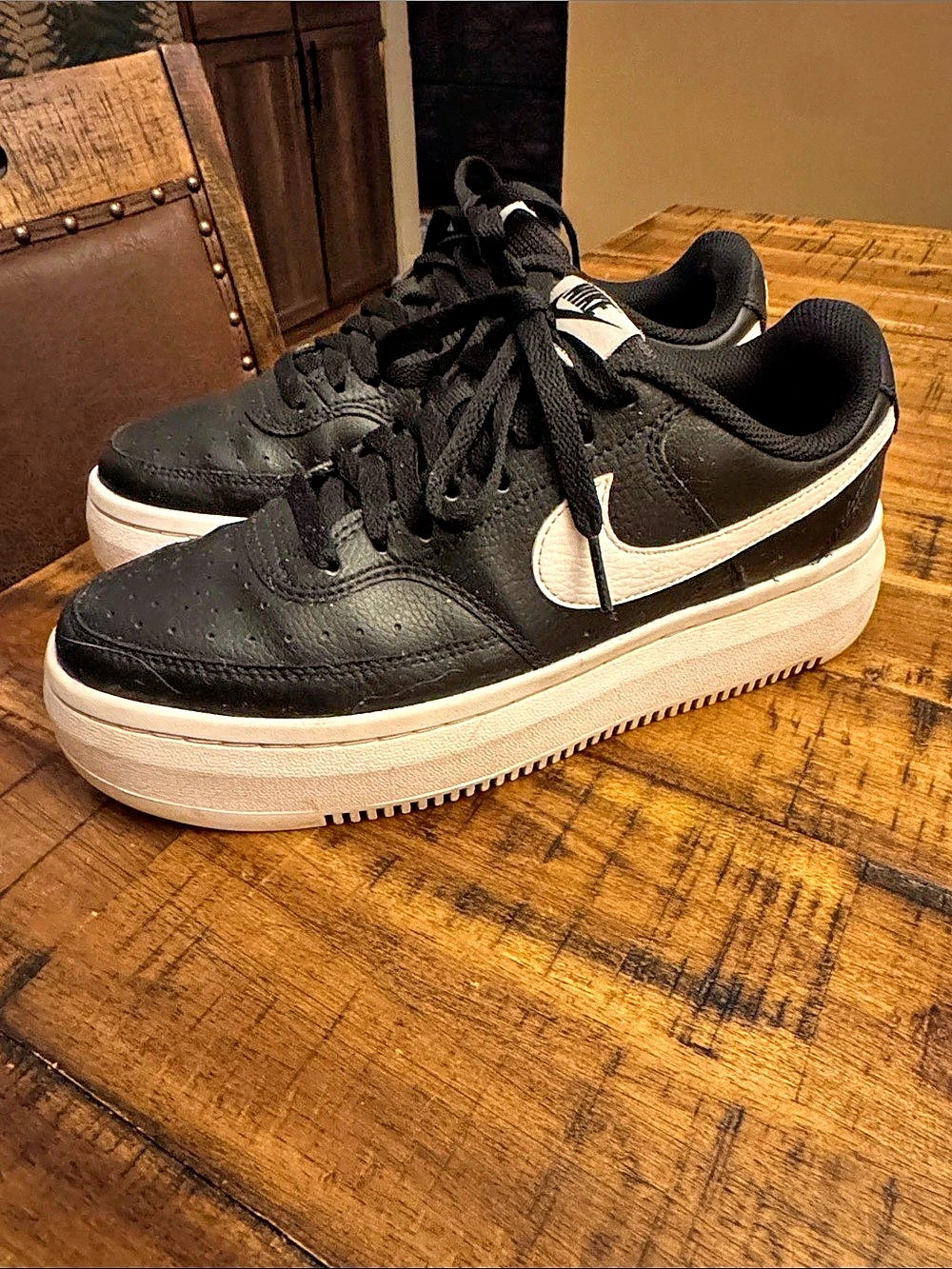 Nike Air Force 1 Black & White Sneakers